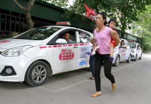 6 Bệnh viện lớn tại Hà Nội bị tố để Taxi độc quyền chặt chém người dân 1